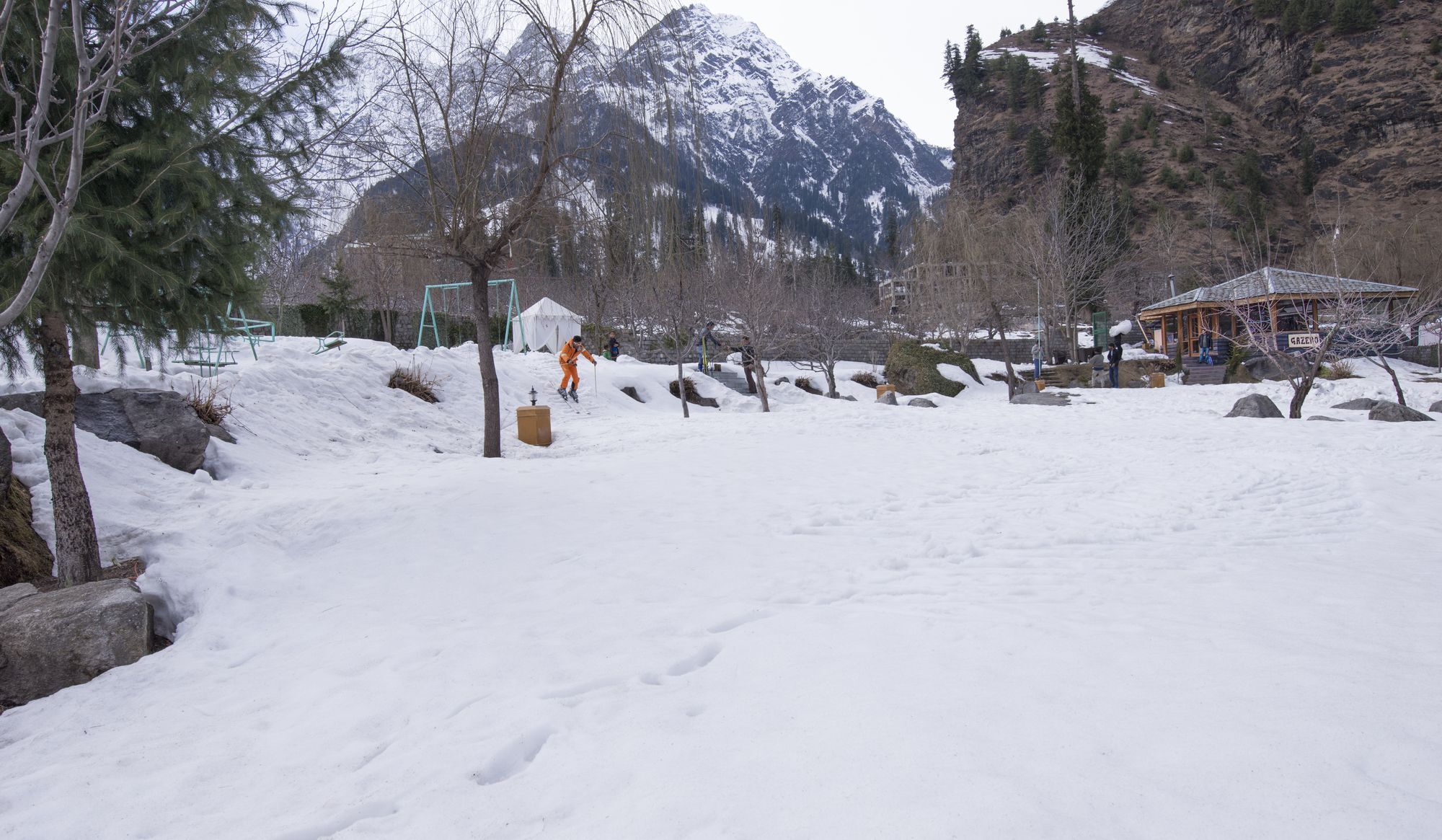 Solang Valley Resort Palchan Luaran gambar
