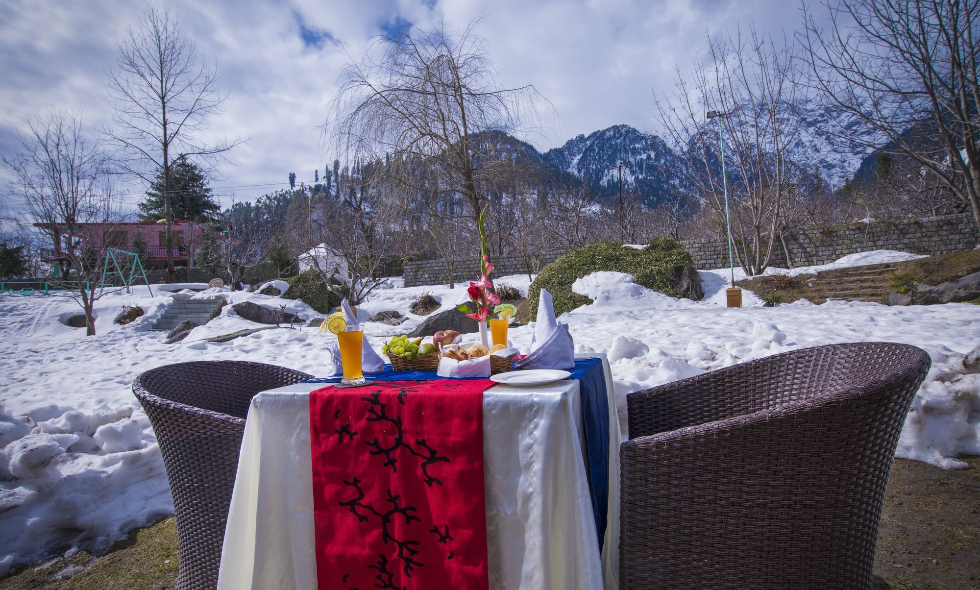 Solang Valley Resort Palchan Luaran gambar